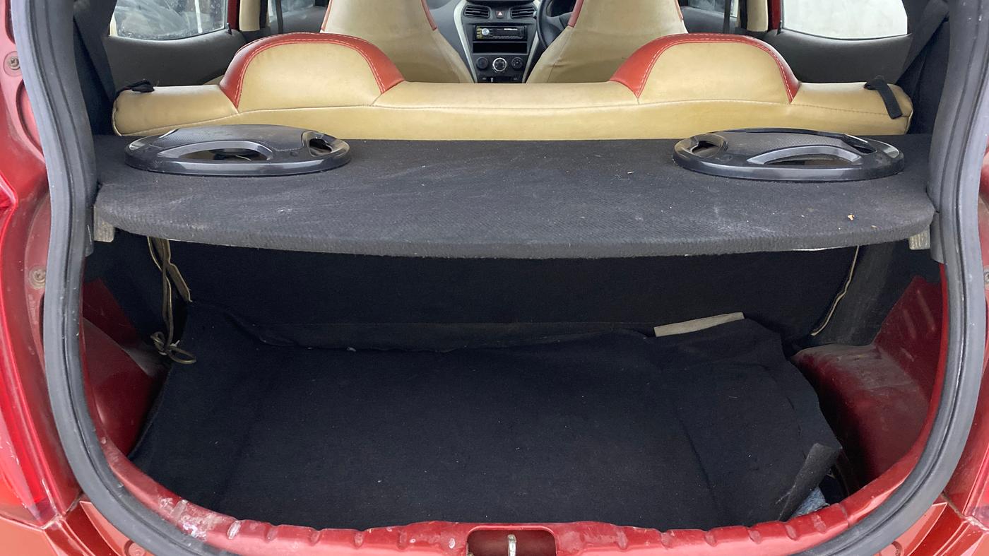 2014 Hyundai Eon ERA +, Petrol, Manual, 26,468 km, Boot Inside