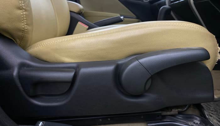 2017 Honda City 1.5L I-VTE V CVT, Petrol, Automatic, 91,457 km, Driver Side Adjustment Panel