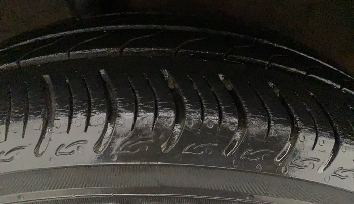 2019 Honda Amaze 1.2L I-VTEC V CVT, Petrol, Automatic, 17,665 km, Right Front Tyre Tread