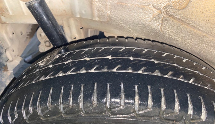 2014 Maruti Wagon R 1.0 VXI, Petrol, Manual, 45,506 km, Right Rear Tyre Tread
