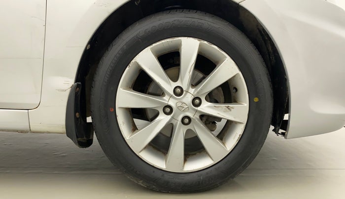 2011 Hyundai Verna FLUIDIC 1.6 VTVT SX OPT AT, Petrol, Automatic, 43,497 km, Right Front Wheel