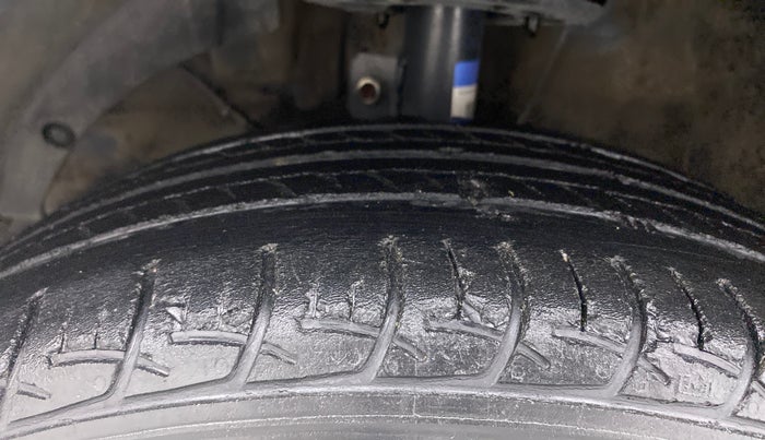 2016 Maruti Baleno SIGMA PETROL 1.2, Petrol, Manual, 83,998 km, Left Front Tyre Tread