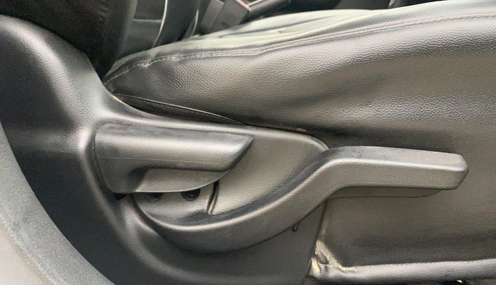 2016 Honda BR-V 1.5L I-VTEC V CVT, Petrol, Automatic, 56,180 km, Driver Side Adjustment Panel