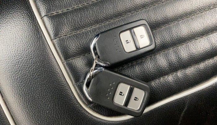 2016 Honda BR-V 1.5L I-VTEC V CVT, Petrol, Automatic, 56,180 km, Key Close Up