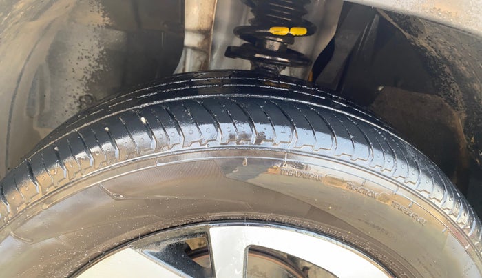 2021 Nissan MAGNITE XV MT, Petrol, Manual, 26,538 km, Left Front Tyre Tread