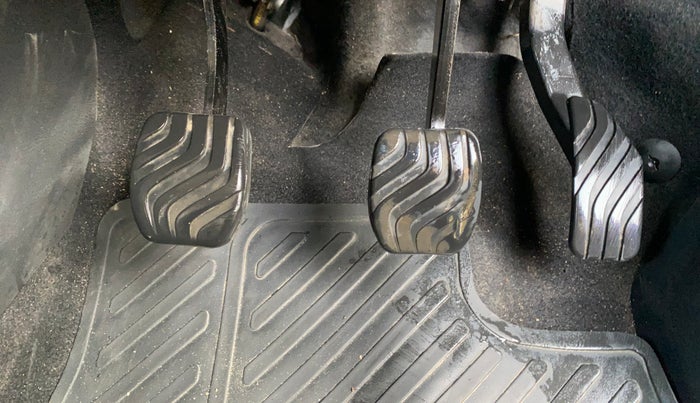 2021 Nissan MAGNITE XV MT, Petrol, Manual, 26,538 km, Pedals