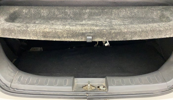 2010 Maruti A Star ZXI, Petrol, Manual, 89,646 km, Boot Inside
