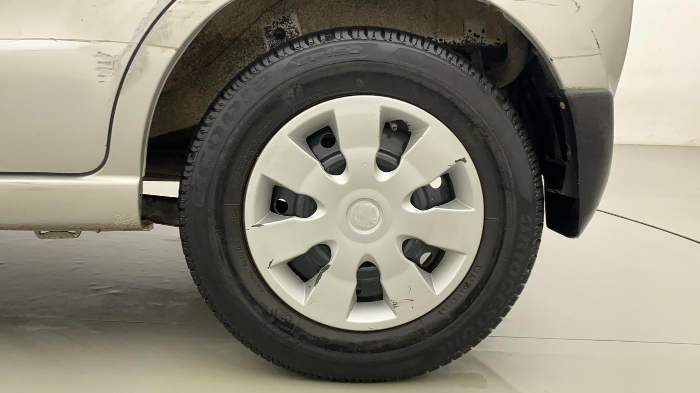 2010 Maruti A Star ZXI, Petrol, Manual, 89,646 km, Left Rear Wheel