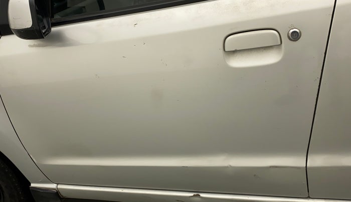 2010 Maruti A Star ZXI, Petrol, Manual, 89,646 km, Front passenger door - Slightly dented