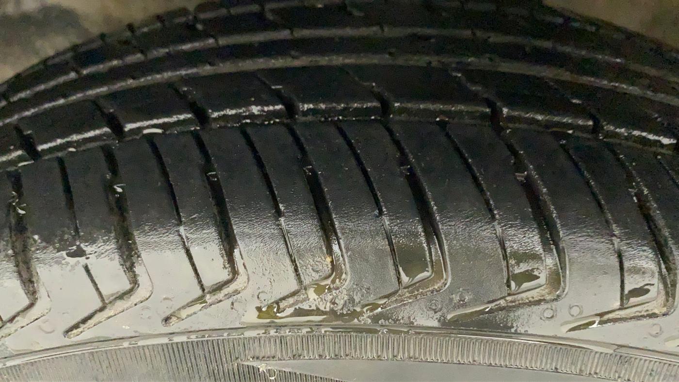 2010 Maruti A Star ZXI, Petrol, Manual, 89,646 km, Left Front Tyre Tread