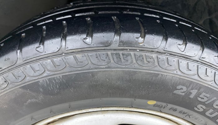 2013 Renault Duster RXZ DIESEL 110, Diesel, Manual, 51,707 km, Right Front Tyre Tread