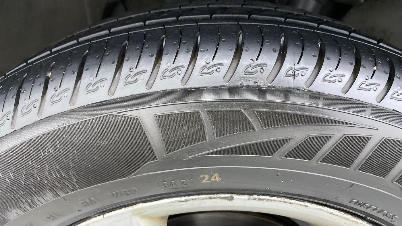 2013 Renault Duster RXZ DIESEL 110, Diesel, Manual, 51,707 km, Left Front Tyre Tread