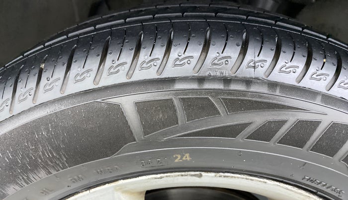 2013 Renault Duster RXZ DIESEL 110, Diesel, Manual, 51,707 km, Left Front Tyre Tread
