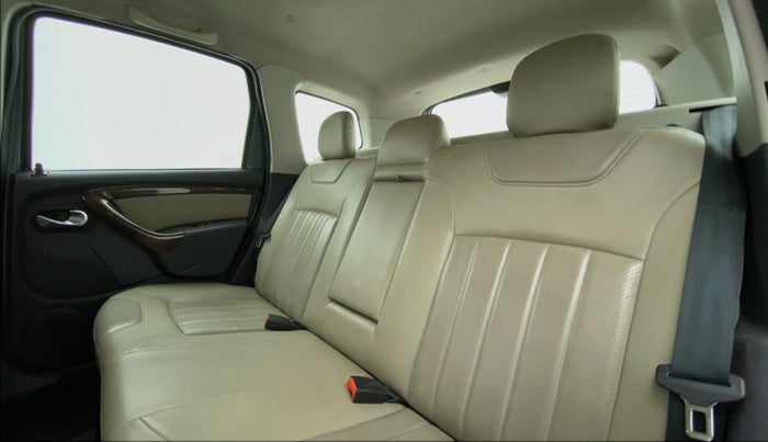 2013 Renault Duster RXZ DIESEL 110, Diesel, Manual, 51,707 km, Right Side Rear Door Cabin
