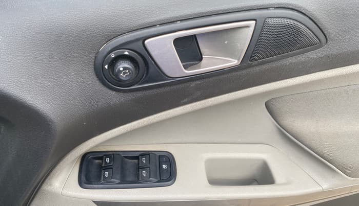 2014 Ford Ecosport TITANIUM 1.5L PETROL AT, Petrol, Automatic, 57,438 km, Driver Side Door Panels Control