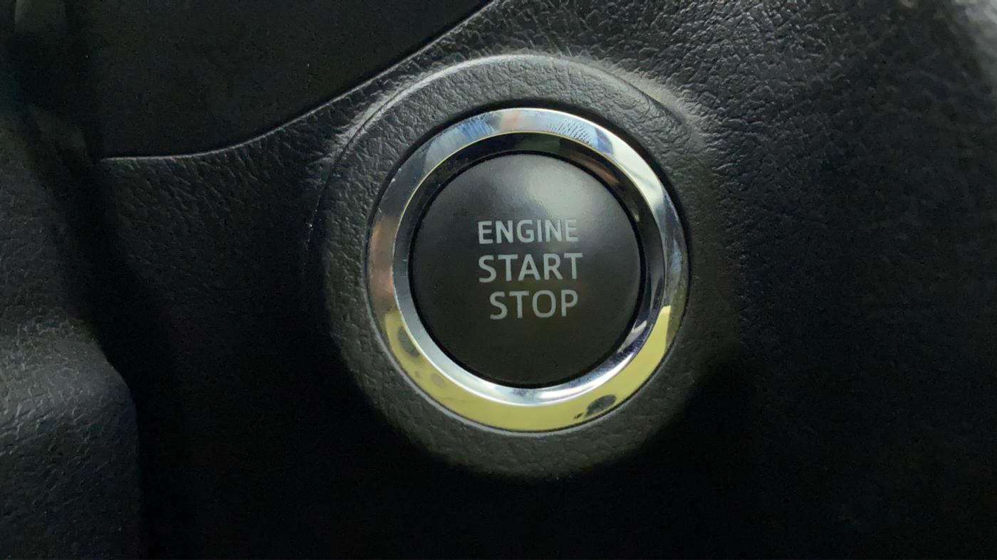 2022 Toyota Innova Crysta 2.4 ZX AT 7 STR, Diesel, Automatic, 27,727 km, Keyless Start/ Stop Button