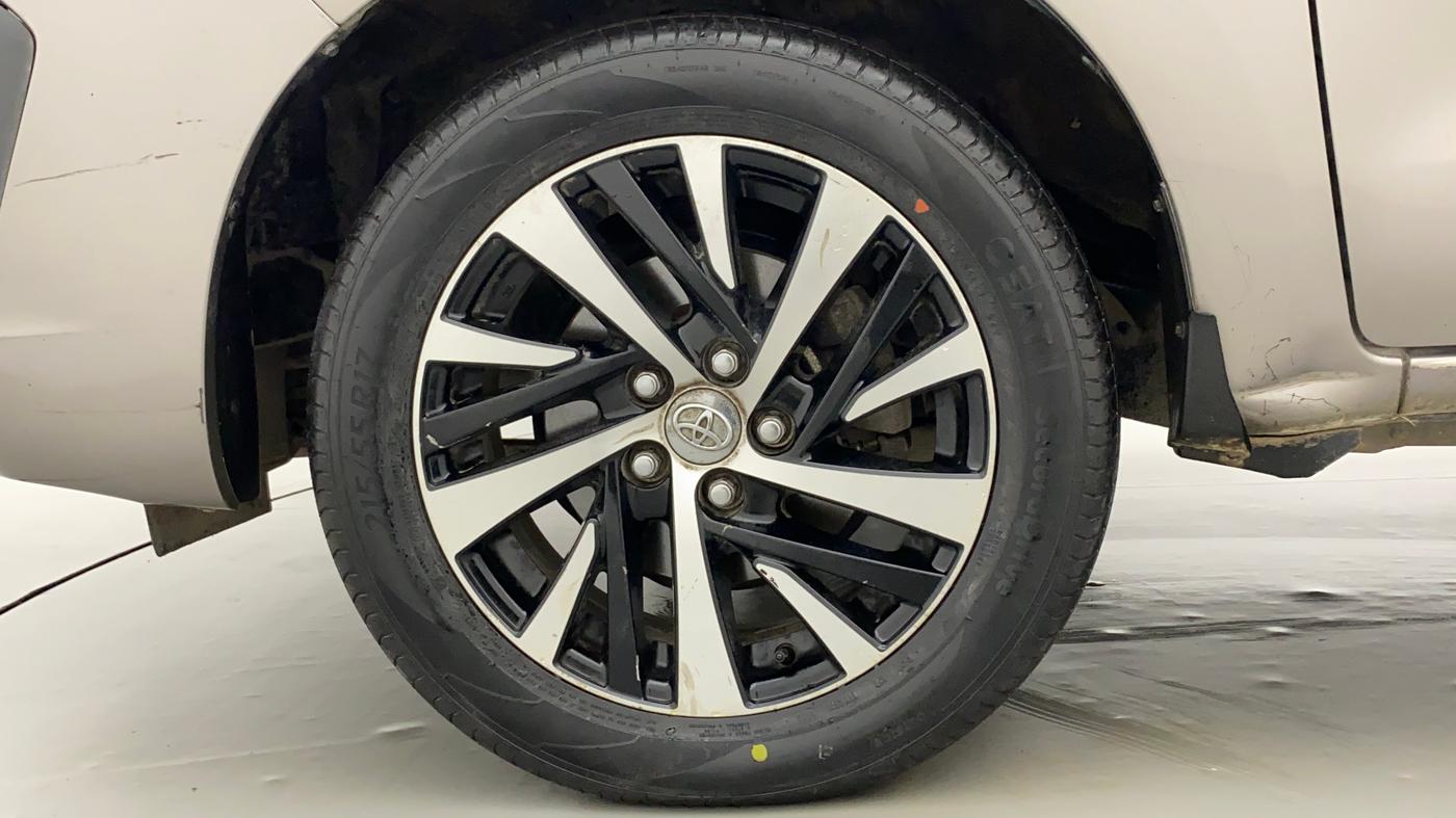 2022 Toyota Innova Crysta 2.4 ZX AT 7 STR, Diesel, Automatic, 27,727 km, Left Front Wheel
