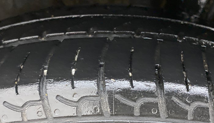 2019 Hyundai NEW SANTRO 1.1 SPORTZ MT CNG, CNG, Manual, 43,218 km, Left Rear Tyre Tread
