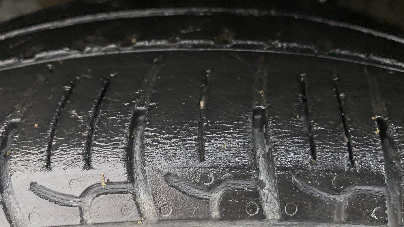 2019 Hyundai NEW SANTRO 1.1 SPORTZ MT CNG, CNG, Manual, 43,218 km, Left Front Tyre Tread