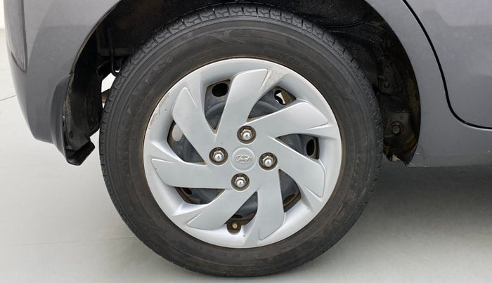2019 Hyundai NEW SANTRO 1.1 SPORTZ MT CNG, CNG, Manual, 43,218 km, Right Rear Wheel