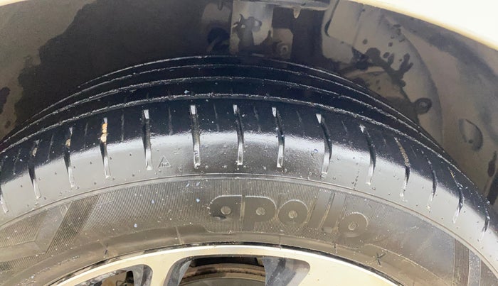 2019 Maruti Baleno ALPHA PETROL 1.2, Petrol, Manual, 46,647 km, Right Front Tyre Tread