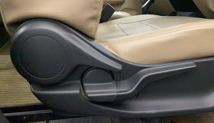 2022 Honda Amaze 1.2L I-VTEC VX CVT, Petrol, Automatic, 65,401 km, Driver Side Adjustment Panel