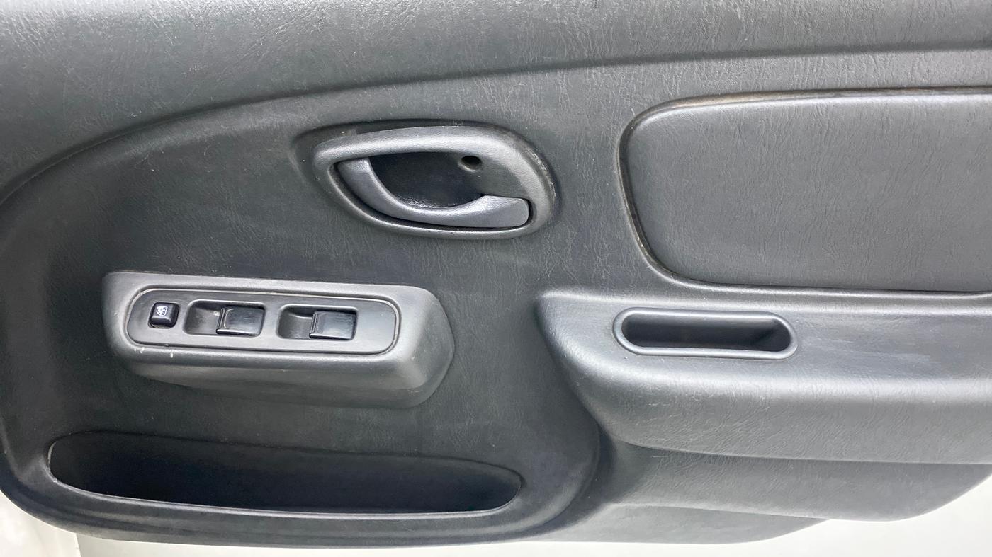 2011 Maruti Alto LXI, Petrol, Manual, 66,153 km, Driver Side Door Panels Control