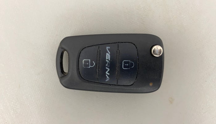 2012 Hyundai Verna FLUIDIC 1.6 VTVT SX, Petrol, Manual, 98,680 km, Key Close Up