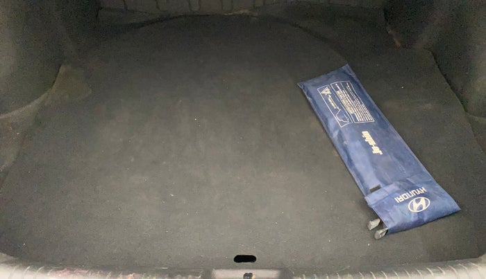 2012 Hyundai Verna FLUIDIC 1.6 VTVT SX, Petrol, Manual, 98,680 km, Boot Inside