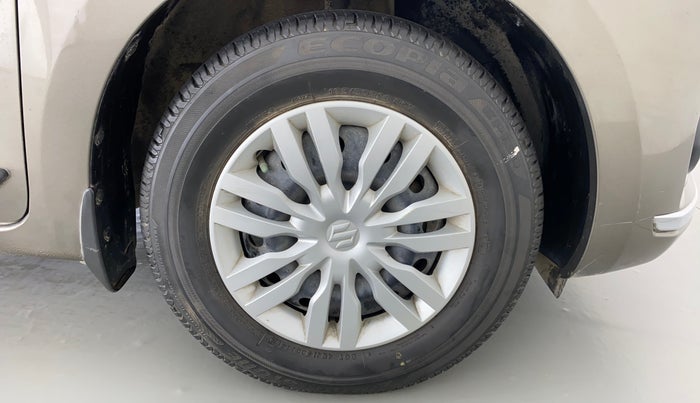 2017 Maruti Dzire VXI, Petrol, Manual, 21,698 km, Right Front Wheel