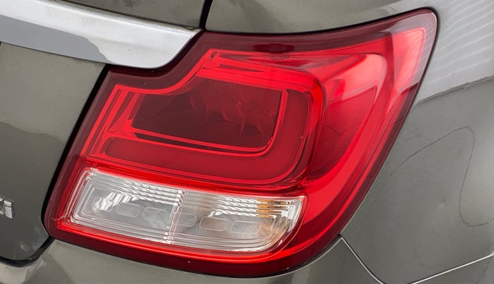 2017 Maruti Dzire VXI, Petrol, Manual, 21,698 km, Right tail light - Minor damage