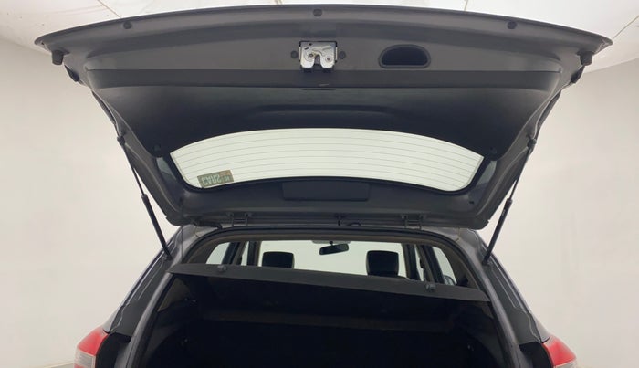 2015 Hyundai Creta SX (O) 1.6 DIESEL, Diesel, Manual, 87,070 km, Boot Door Open