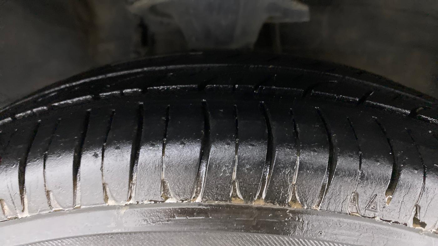 2013 Hyundai i10 MAGNA 1.1 IRDE2, Petrol, Manual, 66,204 km, Right Front Tyre Tread