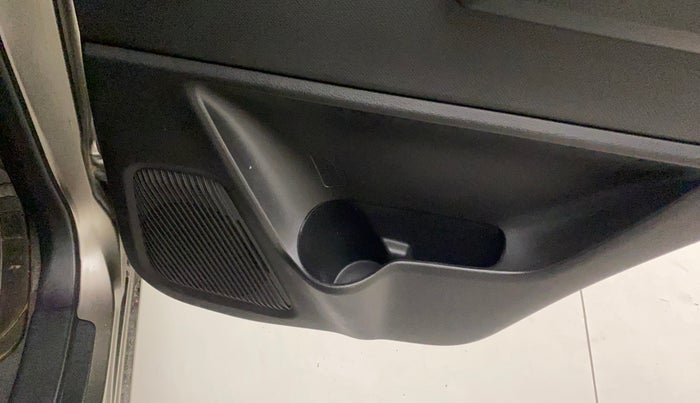 2023 Maruti New Wagon-R VXI 1.0 AMT, Petrol, Automatic, 13,157 km, Infotainment system - Rear speakers missing / not working