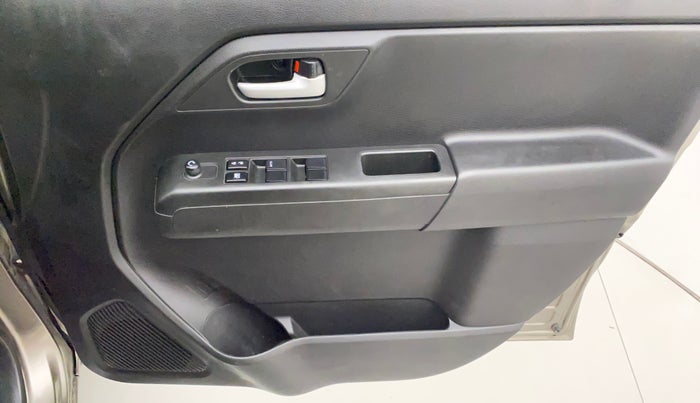 2023 Maruti New Wagon-R VXI 1.0 AMT, Petrol, Automatic, 13,157 km, Driver Side Door Panels Control