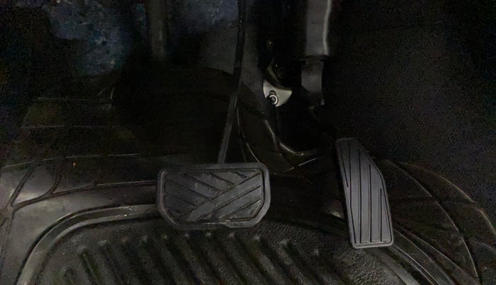 2023 Maruti New Wagon-R VXI 1.0 AMT, Petrol, Automatic, 13,157 km, Pedals