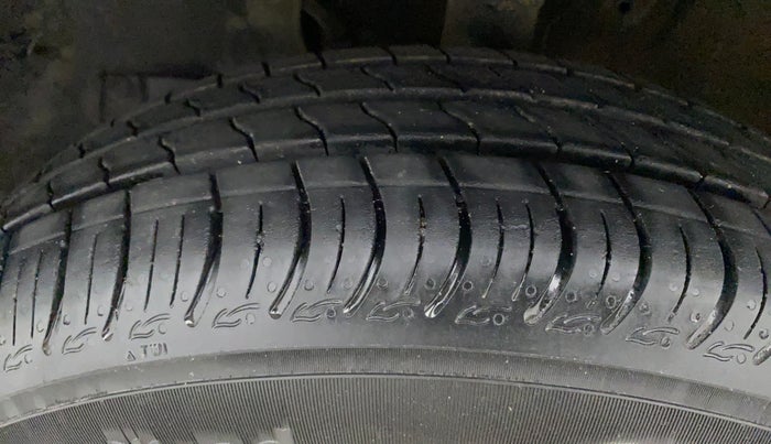 2023 Maruti New Wagon-R VXI 1.0 AMT, Petrol, Automatic, 13,157 km, Left Front Tyre Tread