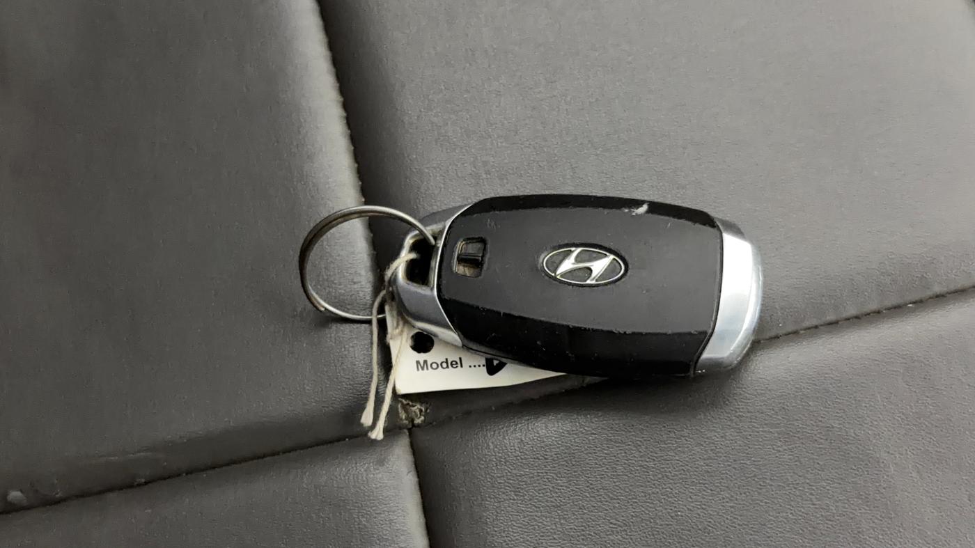 2020 Hyundai Verna SX 1.5 VTVT IVT, Petrol, Automatic, 51,992 km, Key Close Up