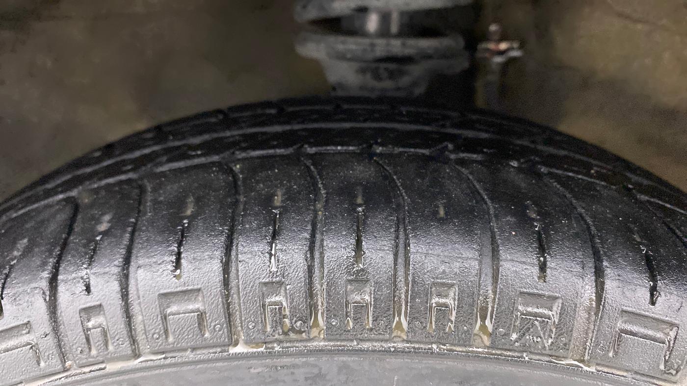 2017 Maruti Alto 800 VXI, Petrol, Manual, 54,860 km, Left Front Tyre Tread