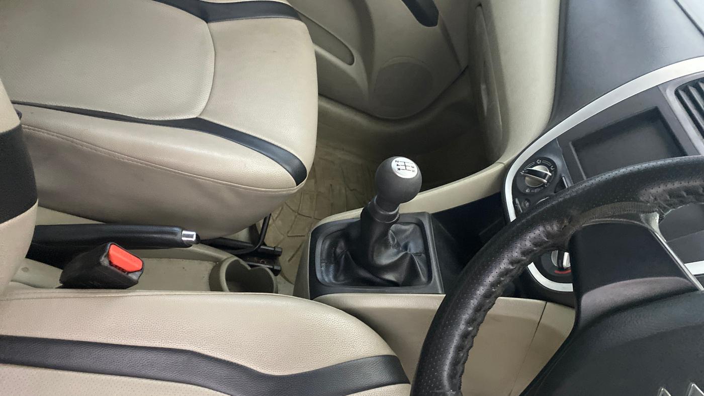 2015 Maruti Celerio VXI CNG, CNG, Manual, 1,19,283 km, Gear Lever
