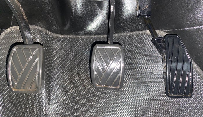 2021 Maruti Swift VXI, Petrol, Manual, 24,935 km, Pedals
