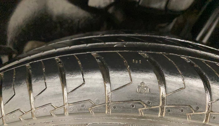 2021 Maruti Swift VXI, Petrol, Manual, 24,935 km, Left Rear Tyre Tread
