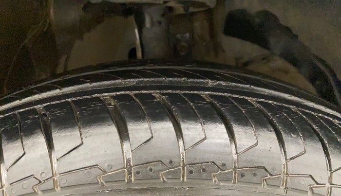 2021 Maruti Swift VXI, Petrol, Manual, 24,935 km, Right Front Tyre Tread