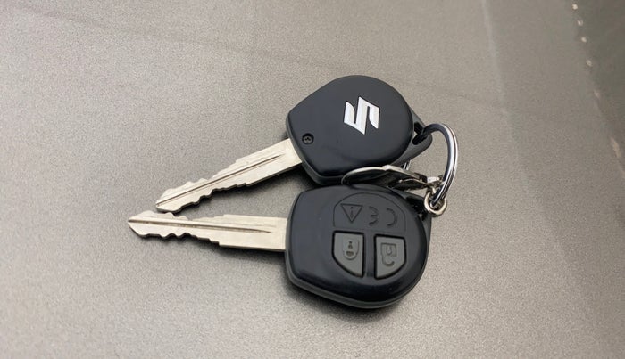 2021 Maruti Swift VXI, Petrol, Manual, 24,935 km, Key Close Up
