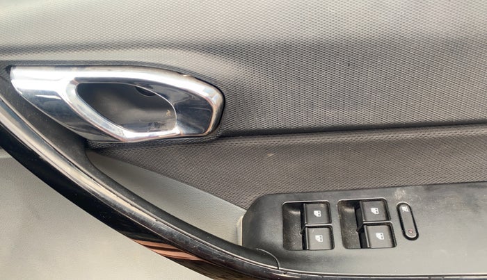 2017 Tata TIGOR XZ (O) PETROL, Petrol, Manual, 91,835 km, Driver Side Door Panels Control