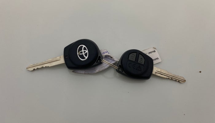 2024 Toyota Glanza S, CNG, Manual, 15,482 km, Key Close Up