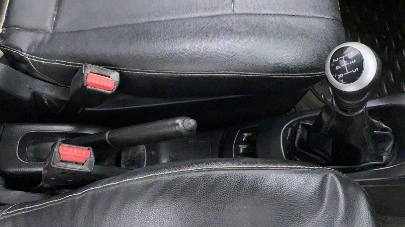 2013 Maruti Wagon R 1.0 LXI CNG SIGNATURE EDITION, CNG, Manual, 1,15,670 km, Gear Lever