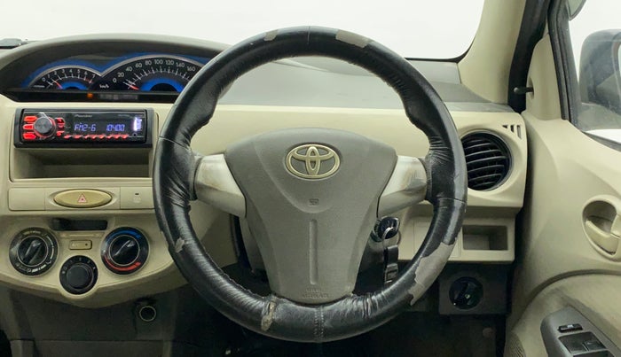2015 Toyota Etios Liva G, Petrol, Manual, 88,086 km, Steering Wheel Close Up