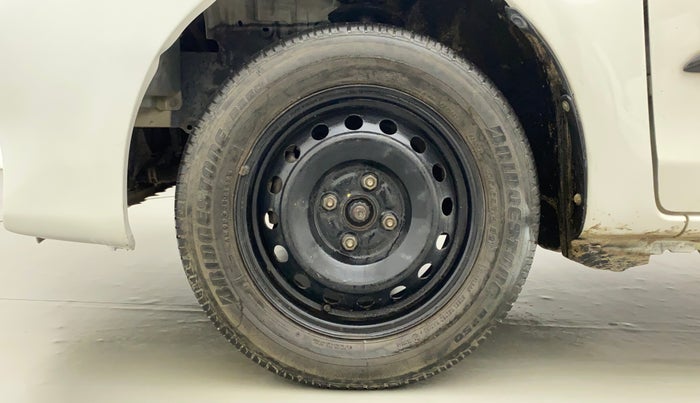 2015 Toyota Etios Liva G, Petrol, Manual, 88,086 km, Left Front Wheel