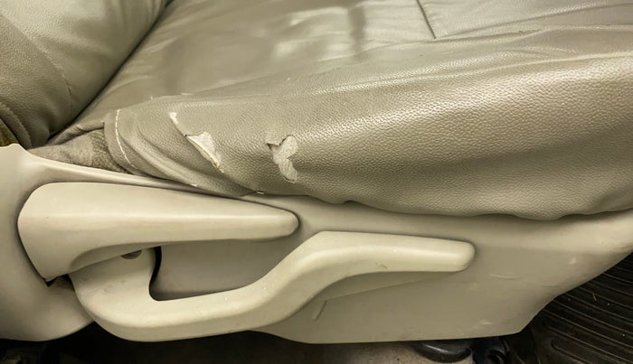 2015 Toyota Etios Liva G, Petrol, Manual, 88,086 km, Driver Side Adjustment Panel